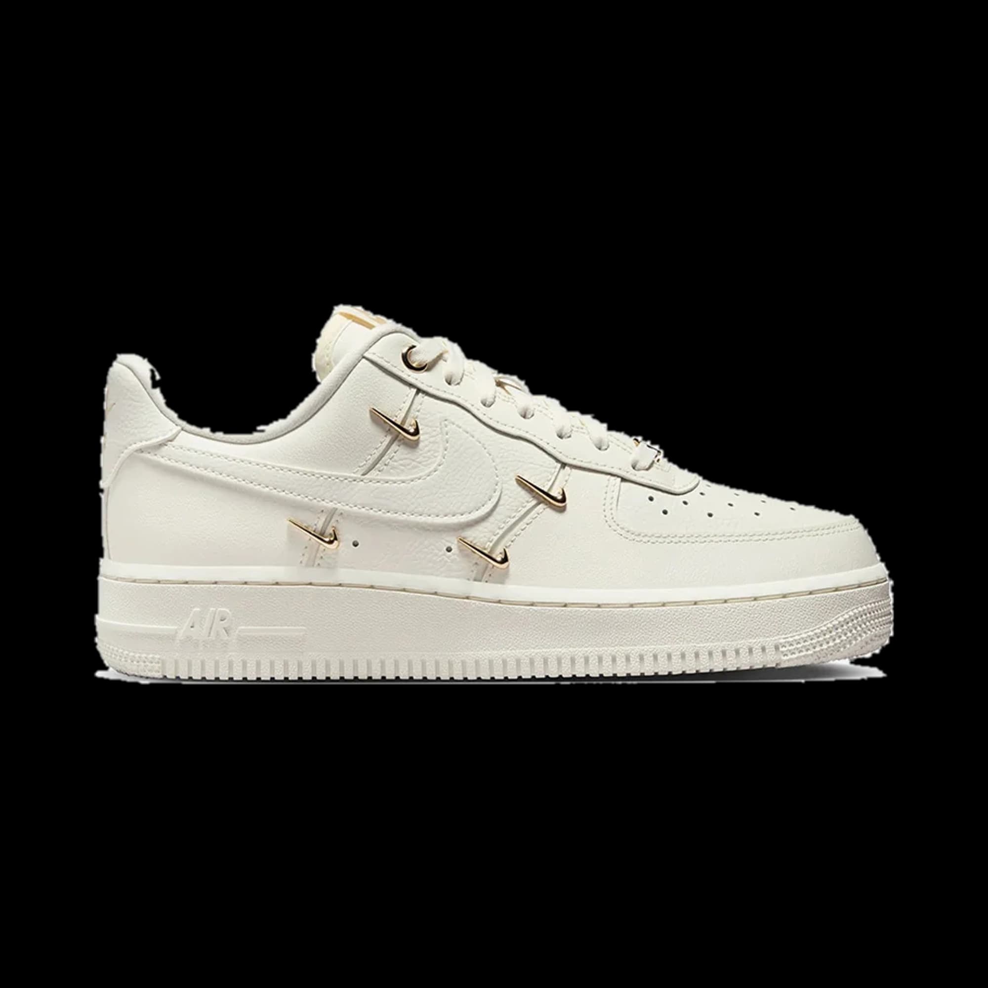 Nike Air Force 1 07 LX EMB